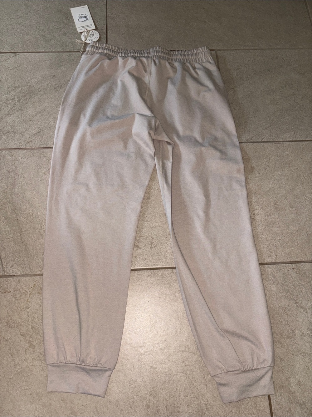 VUORI Women’s Performance Jogger - Picture 4 of 4